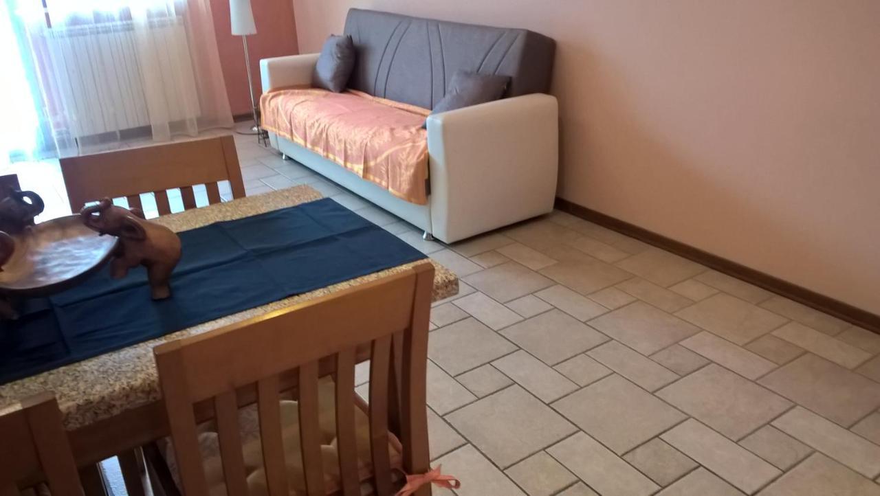 ヴェルナンテLa Casa Dei Dalmassアパートメント エクステリア 写真